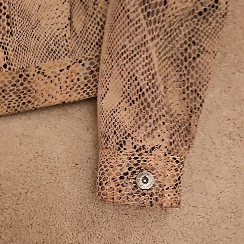 Liz Claiborne Tan Snake Print Jean Jacket - Picture 12 of 14